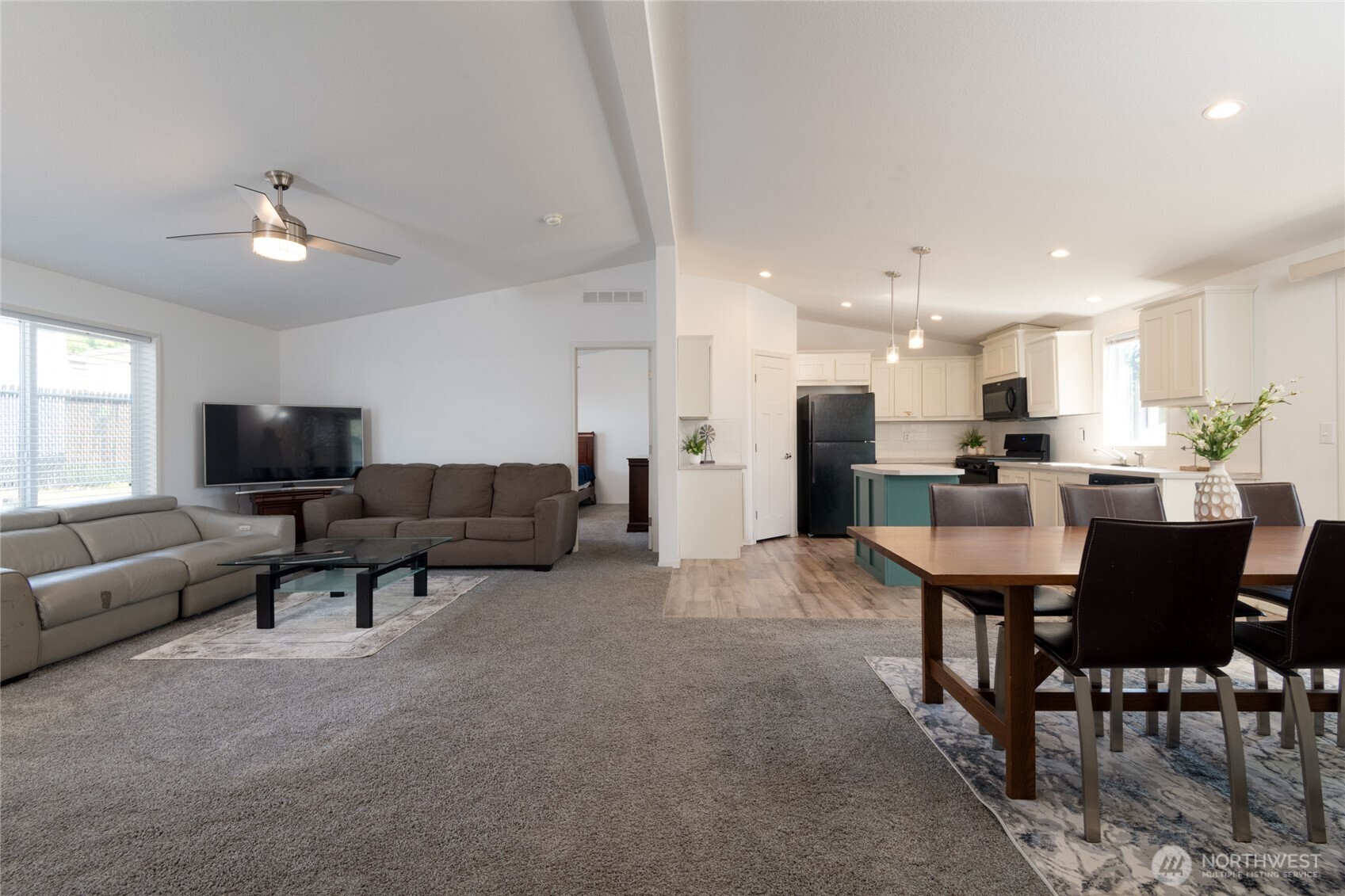 23708 Locust Way, Unit 64 Bothell, WA 98021 - Photo 6 of 27