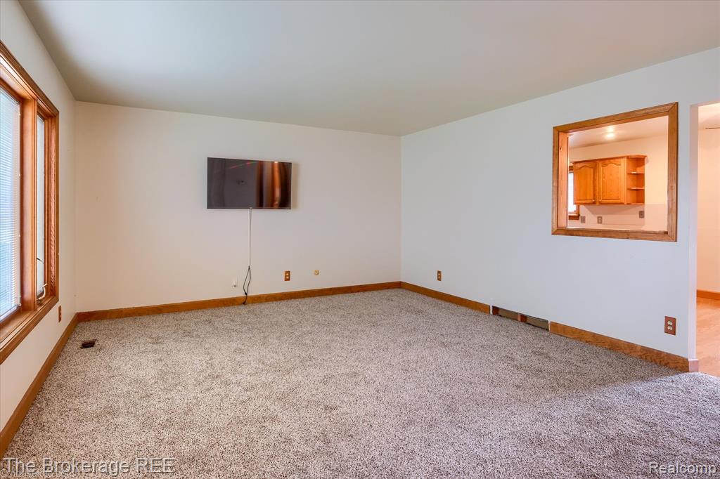 418 Windmill Point Drive Flushing, MI 48433 - Photo 14 of 28