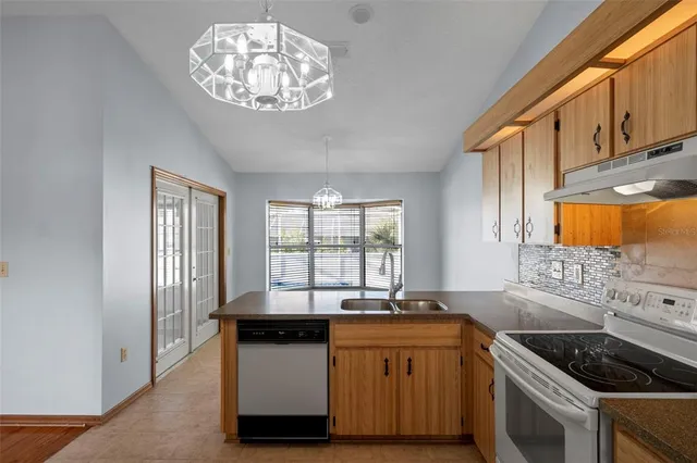 $329,900 | 1542 Overland Drive, Spring Hill, FL 34608