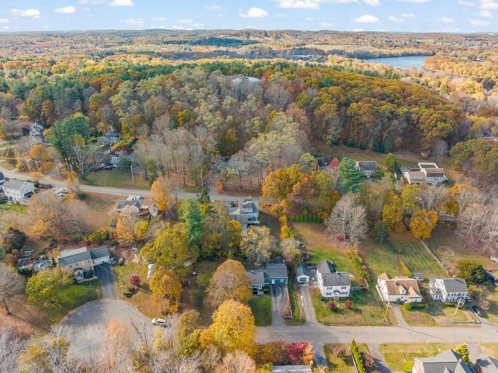 21 Francis Avenue Groveland, MA 01834 - Photo 5 of 29