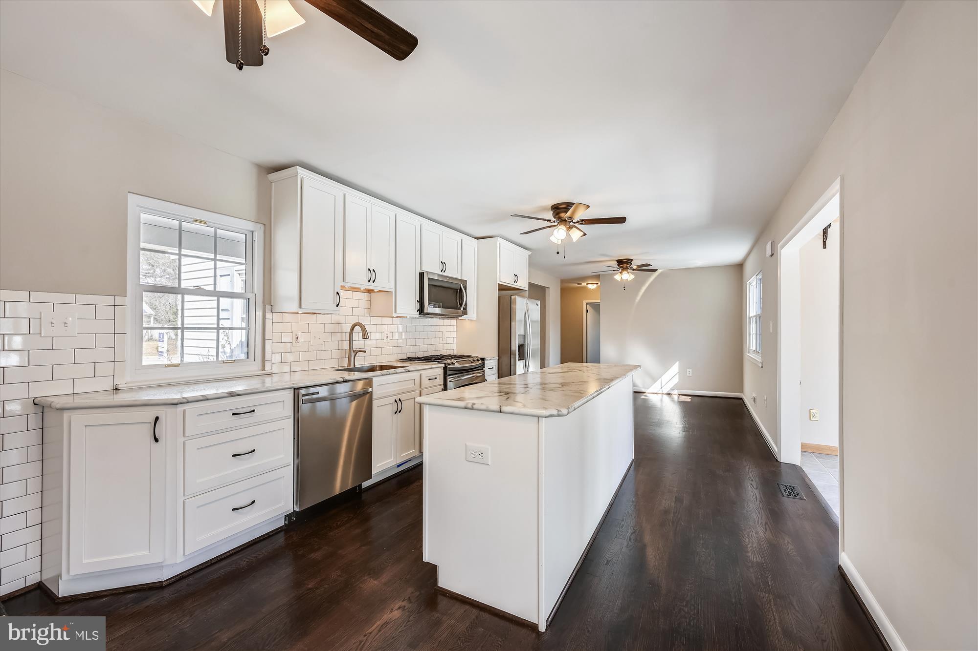 1225 North Rolling Road Baltimore, MD 21228 - Photo 20 of 49