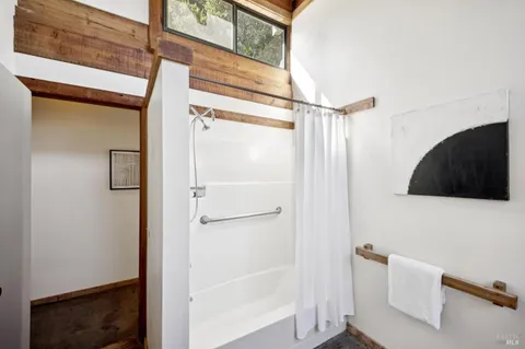 $1,725,000 | 95 Via De La Vista, Inverness, CA 94937