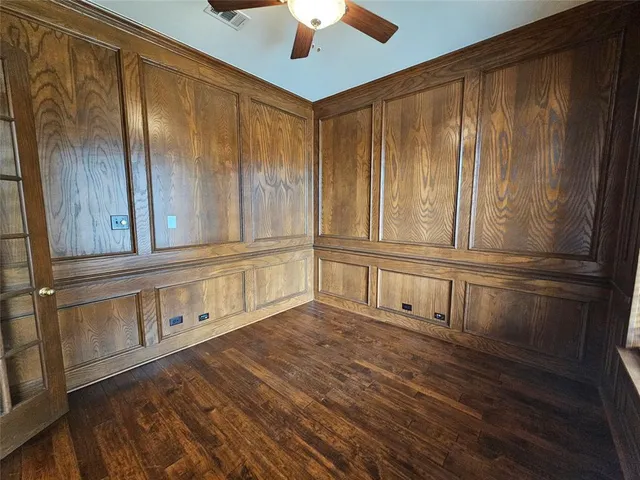 a view of an entryway with a window