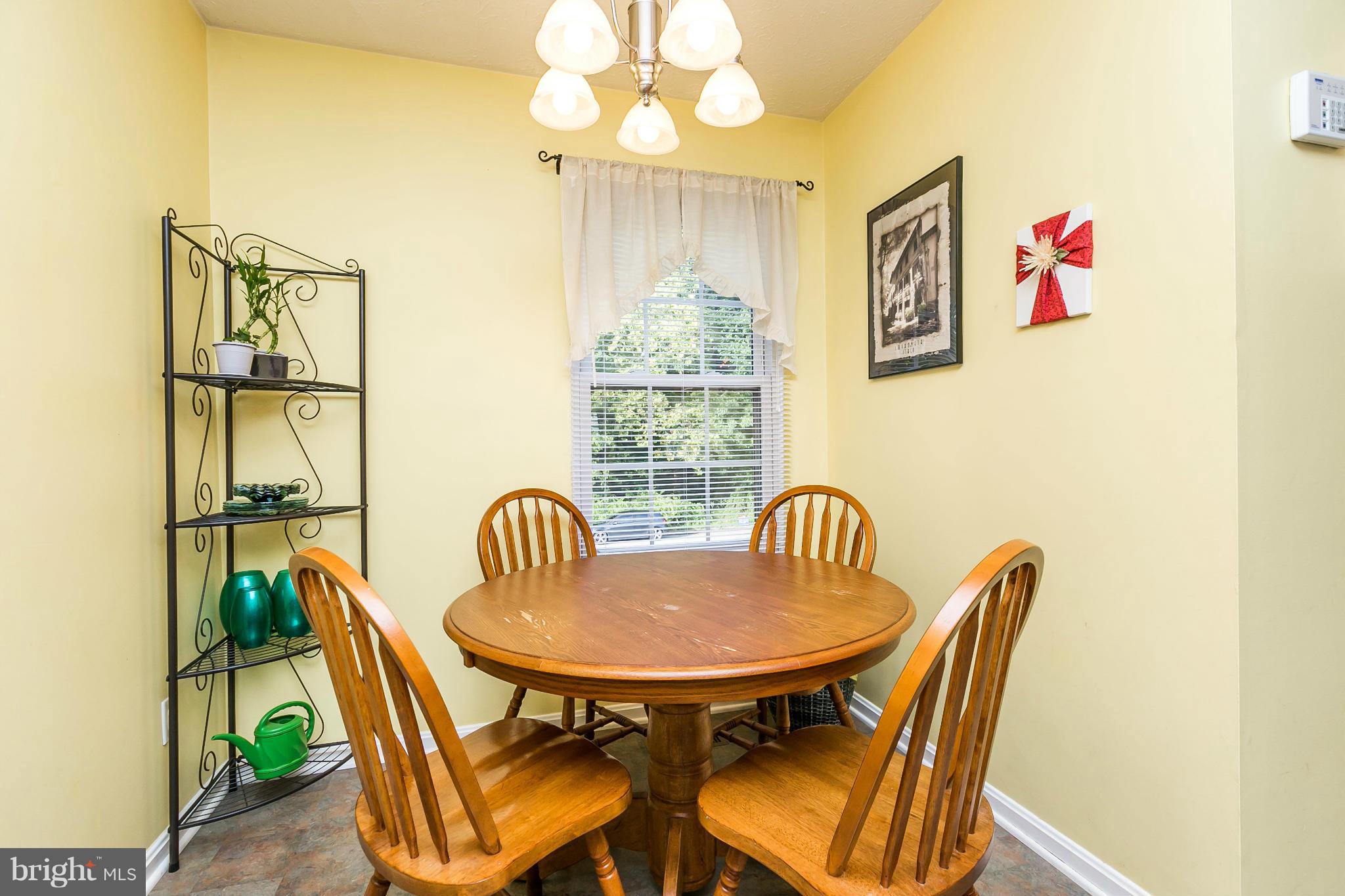641 Nollmeyer Road Baltimore, MD 21220 - Photo 5 of 29 Kitchen