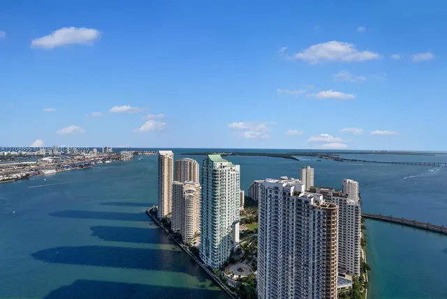 $5,250,000 | 300 Biscayne Blvd Way, Unit 4703, Miami, FL 33131