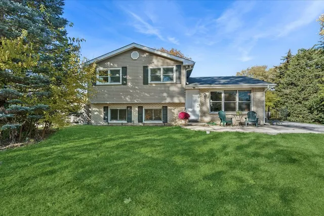 $448,000 | 26W250 Case Avenue, Naperville, IL 60563