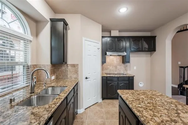 $465,000 | 120 Sweet Gum Street, Red Oak, TX 75154
