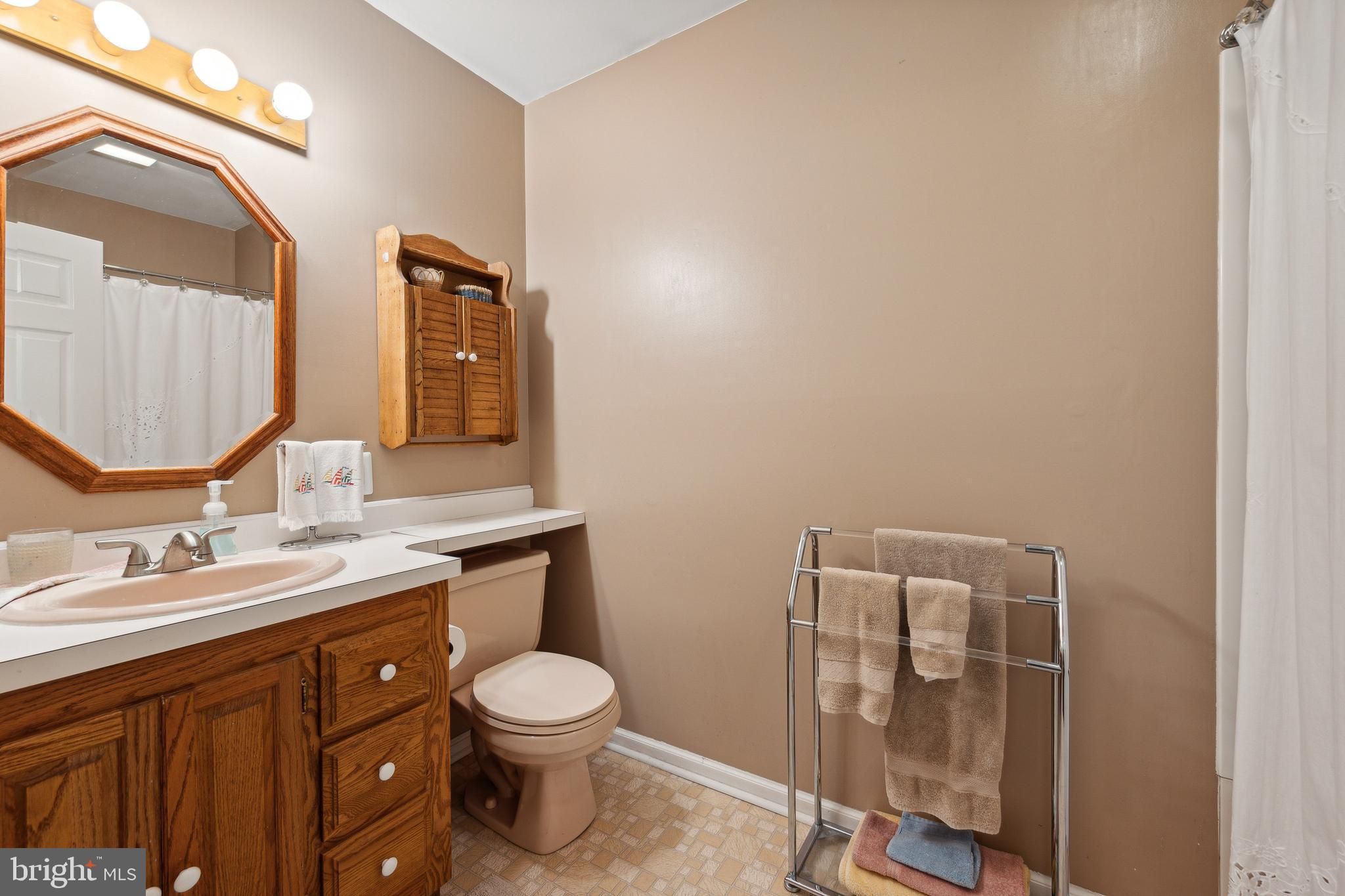 125 Grassy Lake Road Shamong, NJ 08088 - Photo 21 of 24 Hall bath