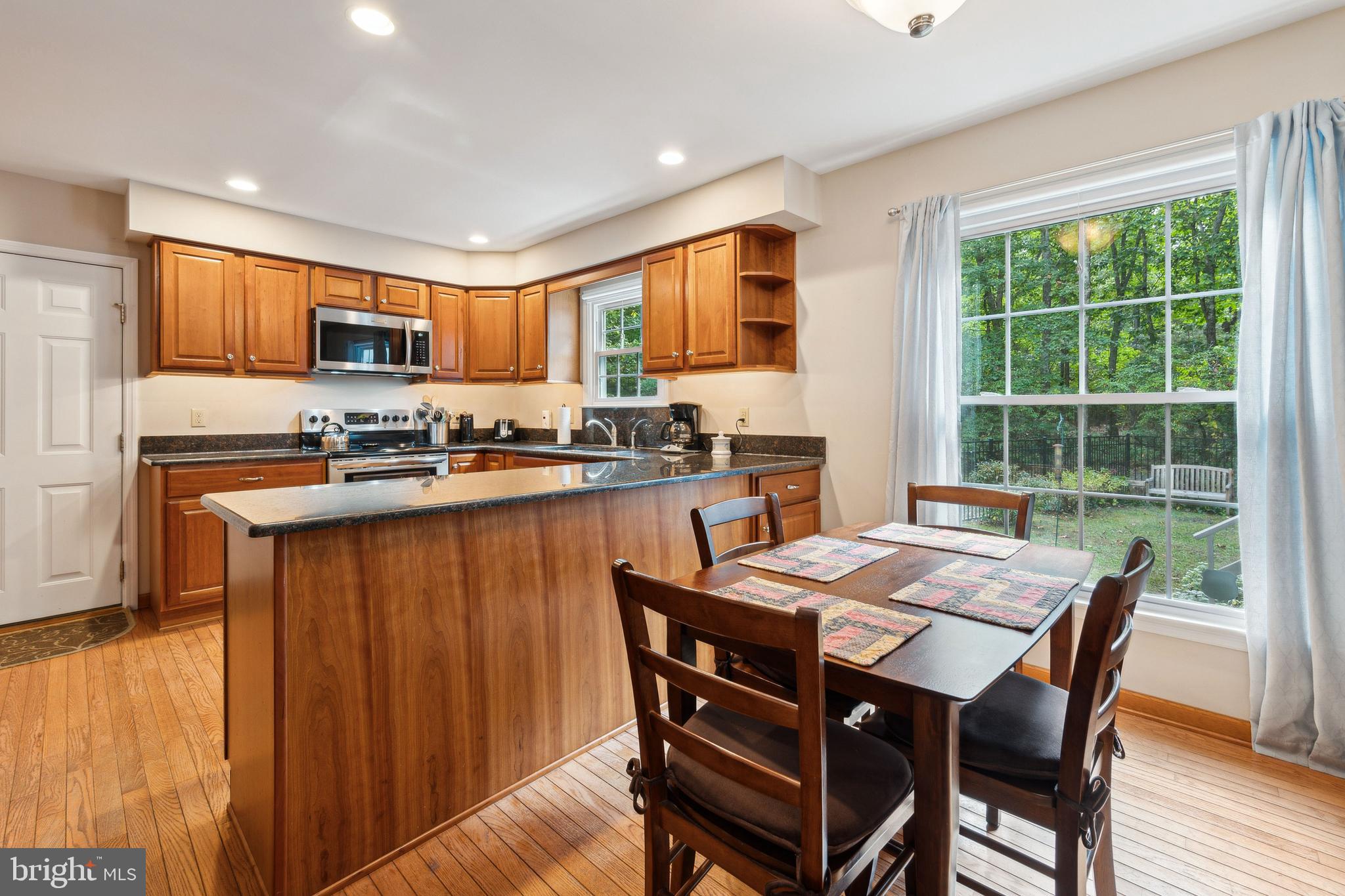 125 Grassy Lake Road Shamong, NJ 08088 - Photo 7 of 24 Eat In Kitchen