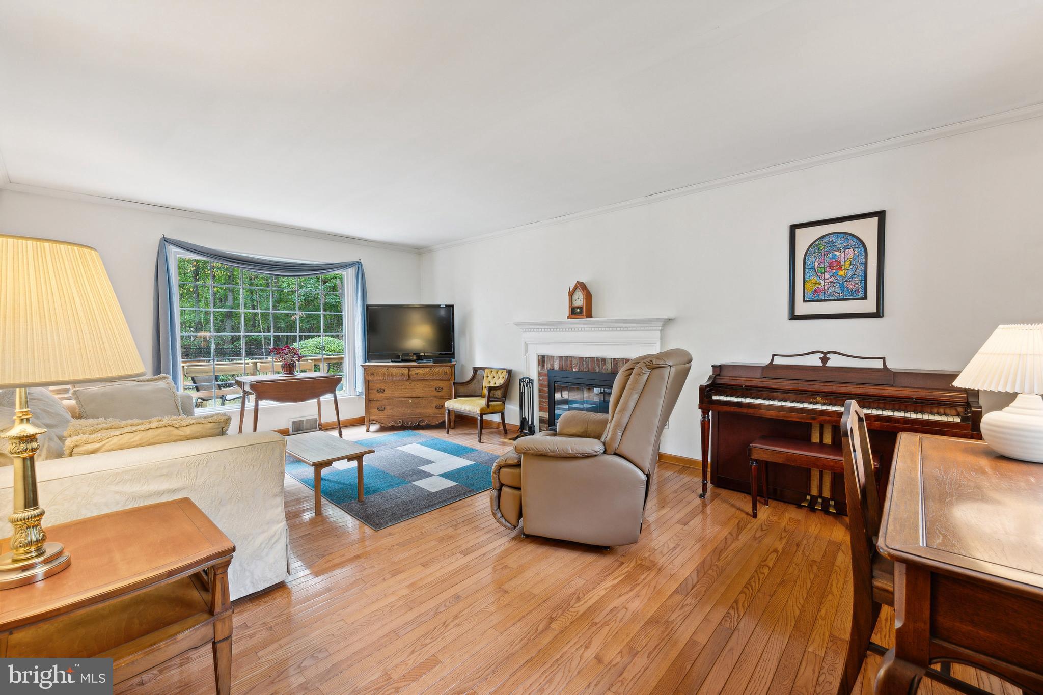 125 Grassy Lake Road Shamong, NJ 08088 - Photo 9 of 24 Living Room