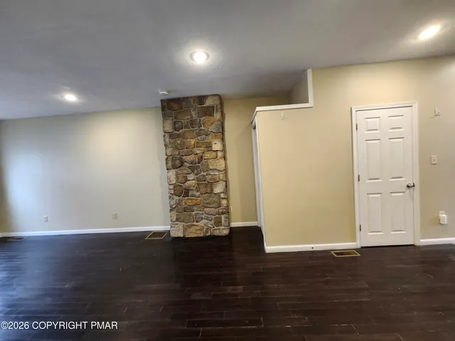 $1,650 | 166 Lenox Avenue, East Stroudsburg, PA 18301