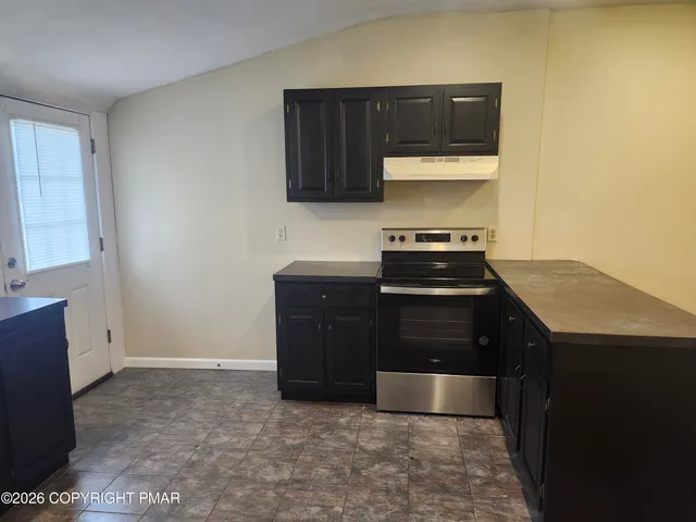 $1,650 | 166 Lenox Avenue, East Stroudsburg, PA 18301