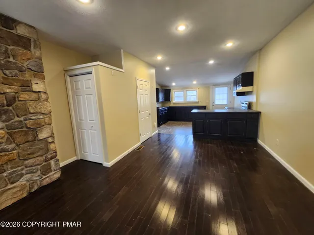 $1,650 | 166 Lenox Avenue, East Stroudsburg, PA 18301