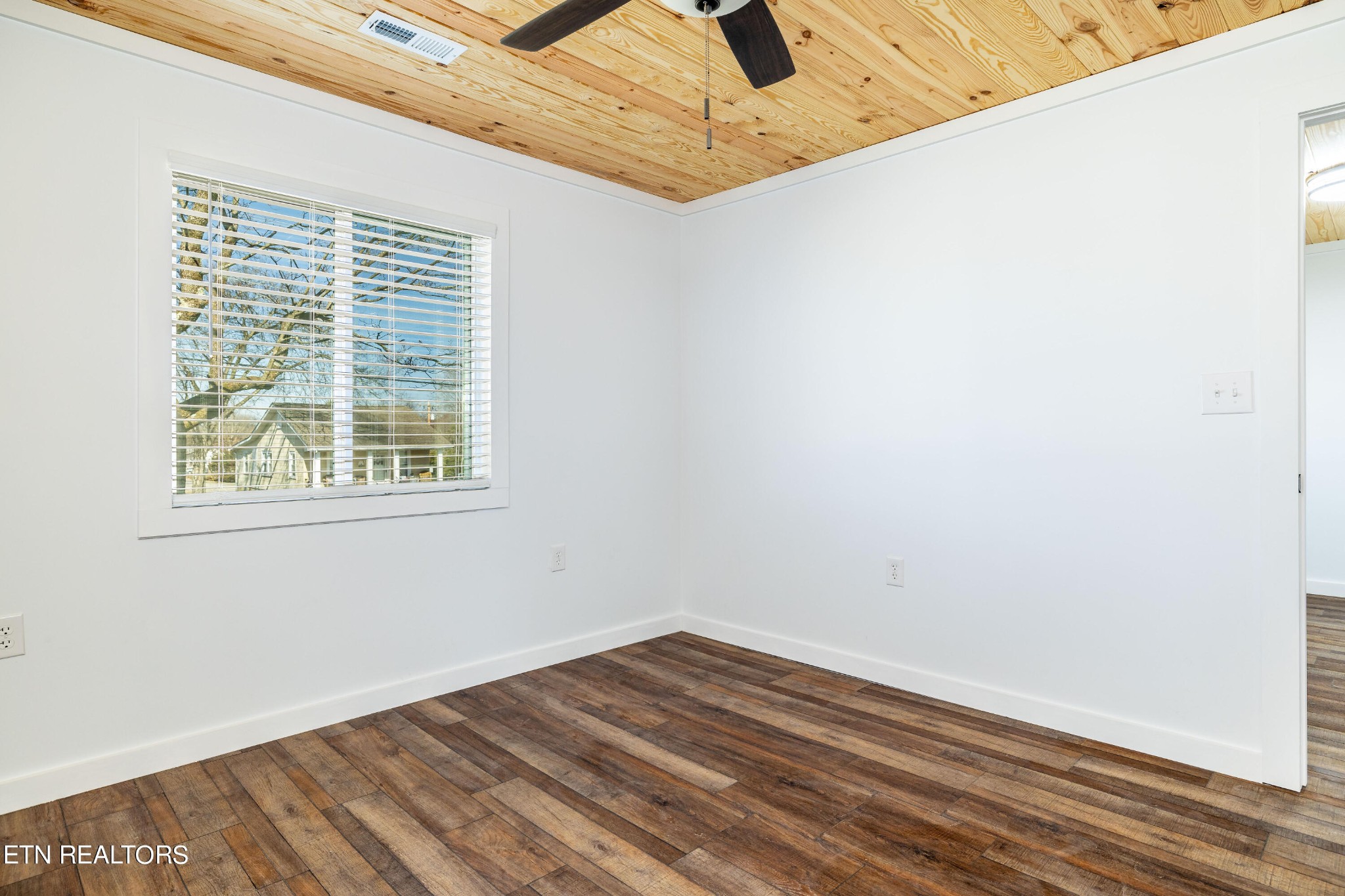 554 East Lincoln Road Alcoa, TN 37701 - Photo 20 of 29 Gallery Image 20
