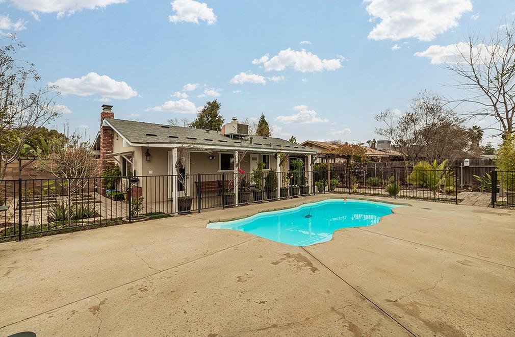 3012 Stanford Avenue Clovis, CA 93611 - Photo 29 of 41 a view of a house with basketball yard