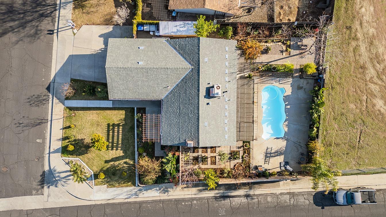 3012 Stanford Avenue Clovis, CA 93611 - Photo 38 of 41 an aerial view of a house with outdoor space