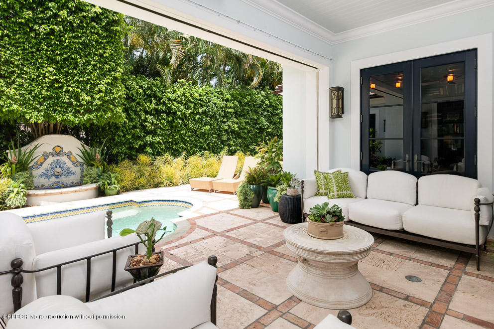 253 Ridgeview Drive Palm Beach, FL 33480 - Photo 11 of 12 Loggia