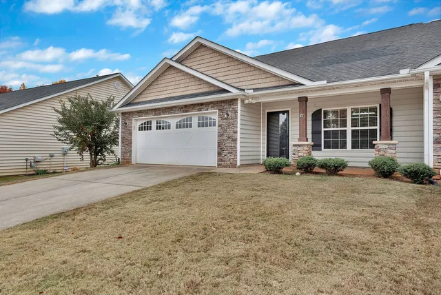 $299,900 | 27 Hillsborough Drive, Anderson, SC 29621