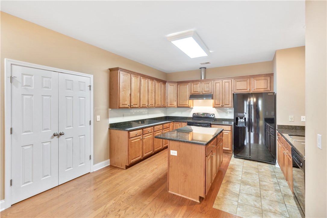 27 Hillsborough Drive Anderson, SC 29621 - Photo 7 of 30