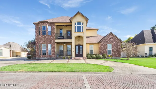 $649,000 | 105 Gated Trinity Court, Lafayette, LA 70506