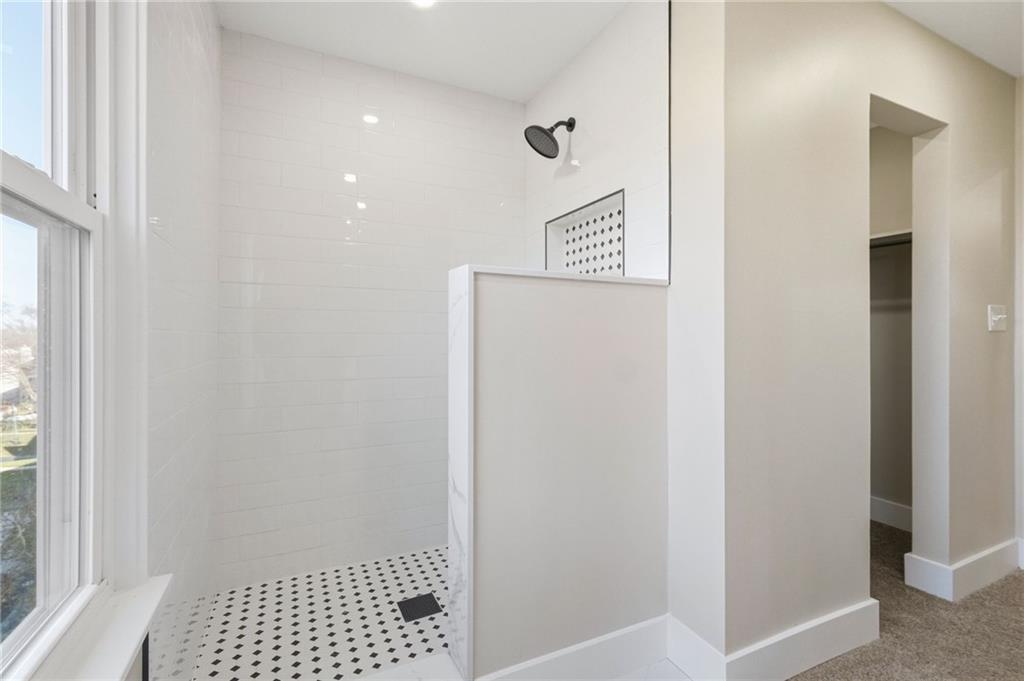 3562 Huntertown Road Allison Park, PA 15101 - Photo 33 of 49 WALK IN OPEN SHOWER WITH CUSTOM INSET.