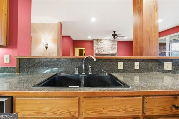 $640,000 | 2760 Vinson Highway Southeast, Milledgeville, GA 31061