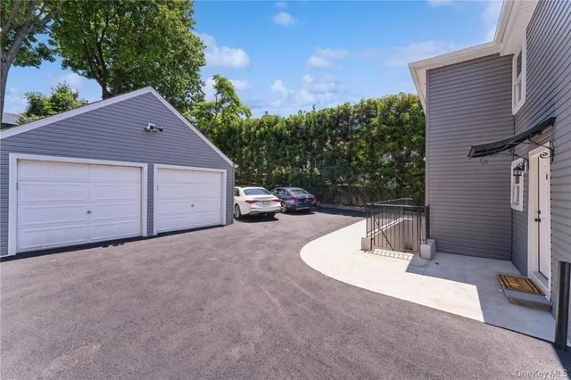 a house view with a outdoor space