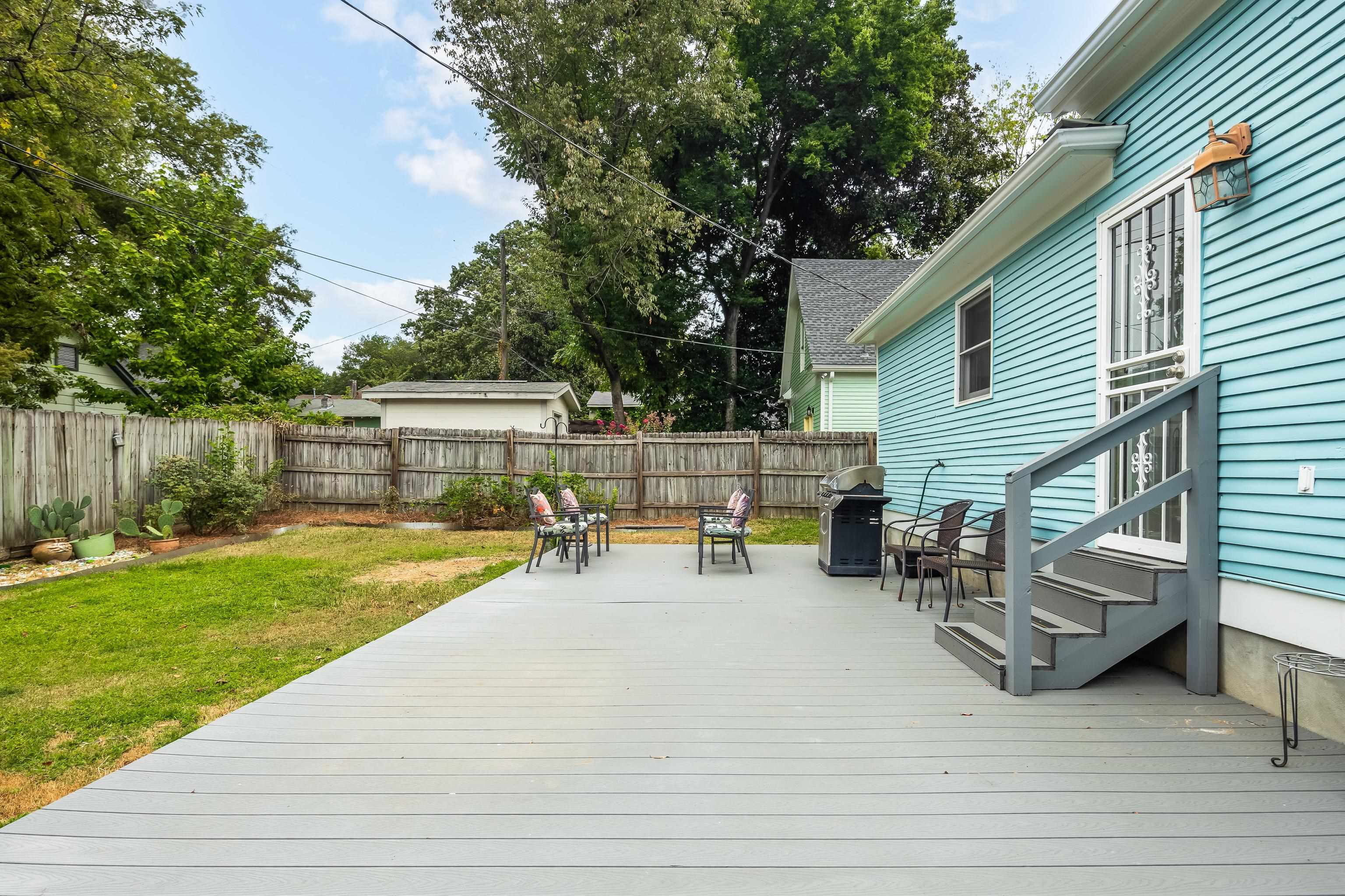 1003 New York Street Memphis, TN 38104 - Photo 31 of 40 a view of backyard with swimming pool and furniture