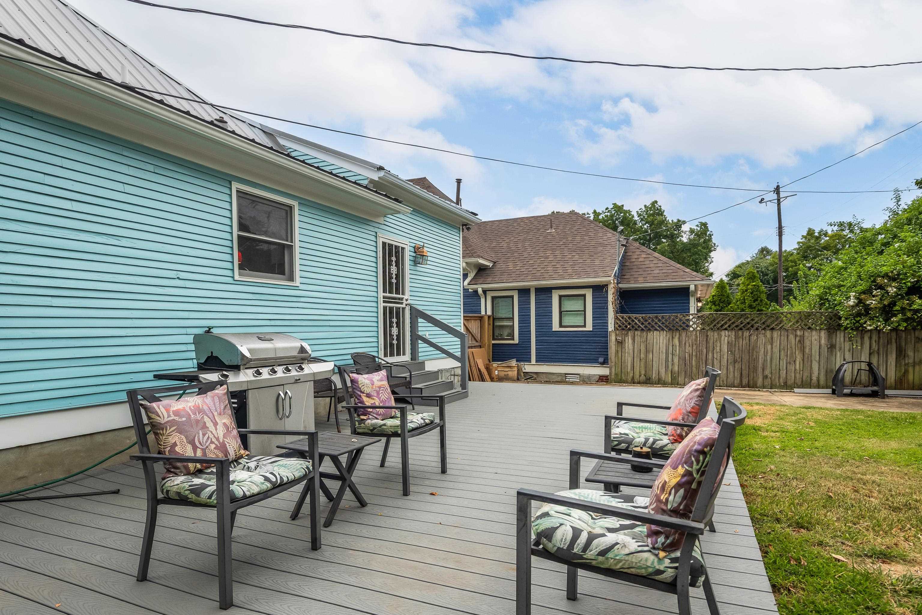 1003 New York Street Memphis, TN 38104 - Photo 36 of 40 a view of house with backyard and sitting area