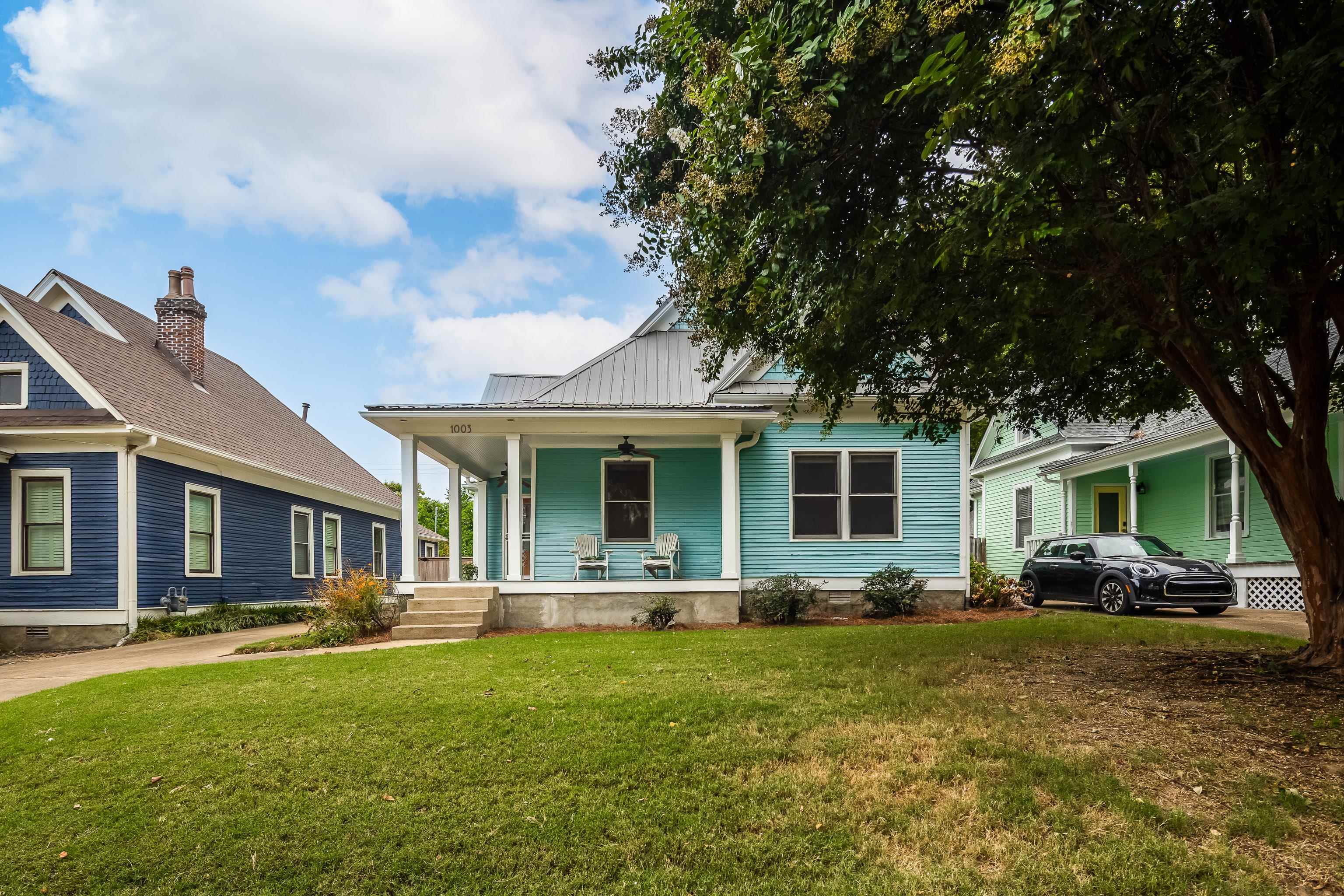 1003 New York Street Memphis, TN 38104 - Photo 39 of 40 a front view of house with yard and green space