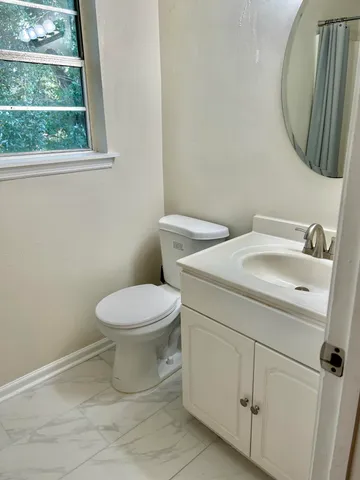 $1,950 | 415 Parkdale Drive, Unit 16E, Charleston, SC 29414