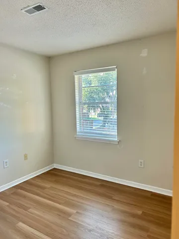 $1,950 | 415 Parkdale Drive, Unit 16E, Charleston, SC 29414