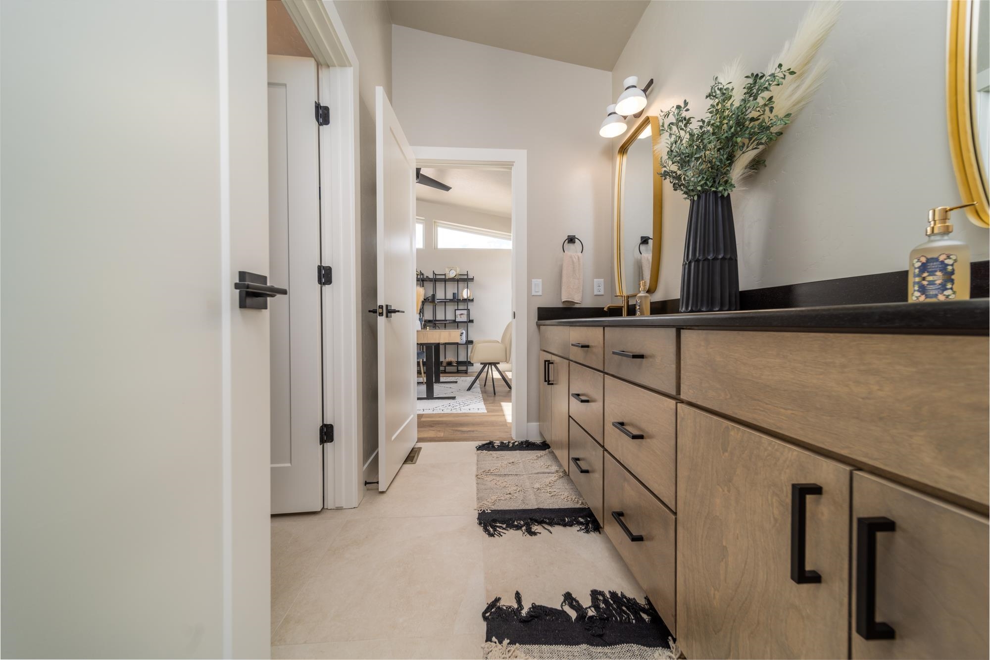 2260 Pyramid Peak Loop Grand Junction, CO 81507 - Photo 23 of 41 view of hall way with mirror