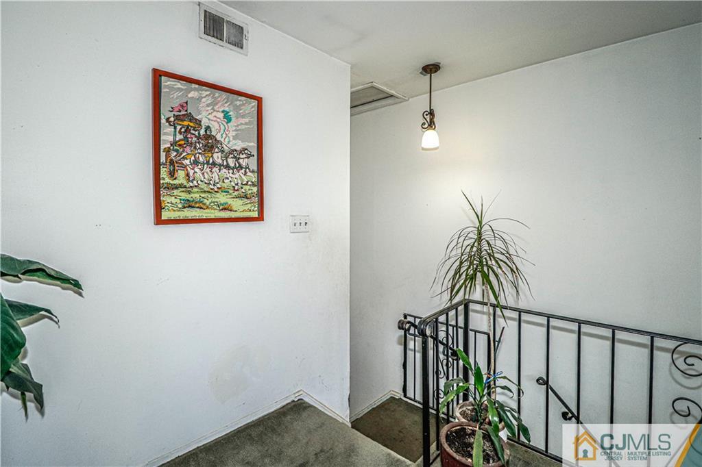 199 Evergreen Road, Unit 12B Edison, NJ 08837 - Photo 26 of 27 Gallery Image 26