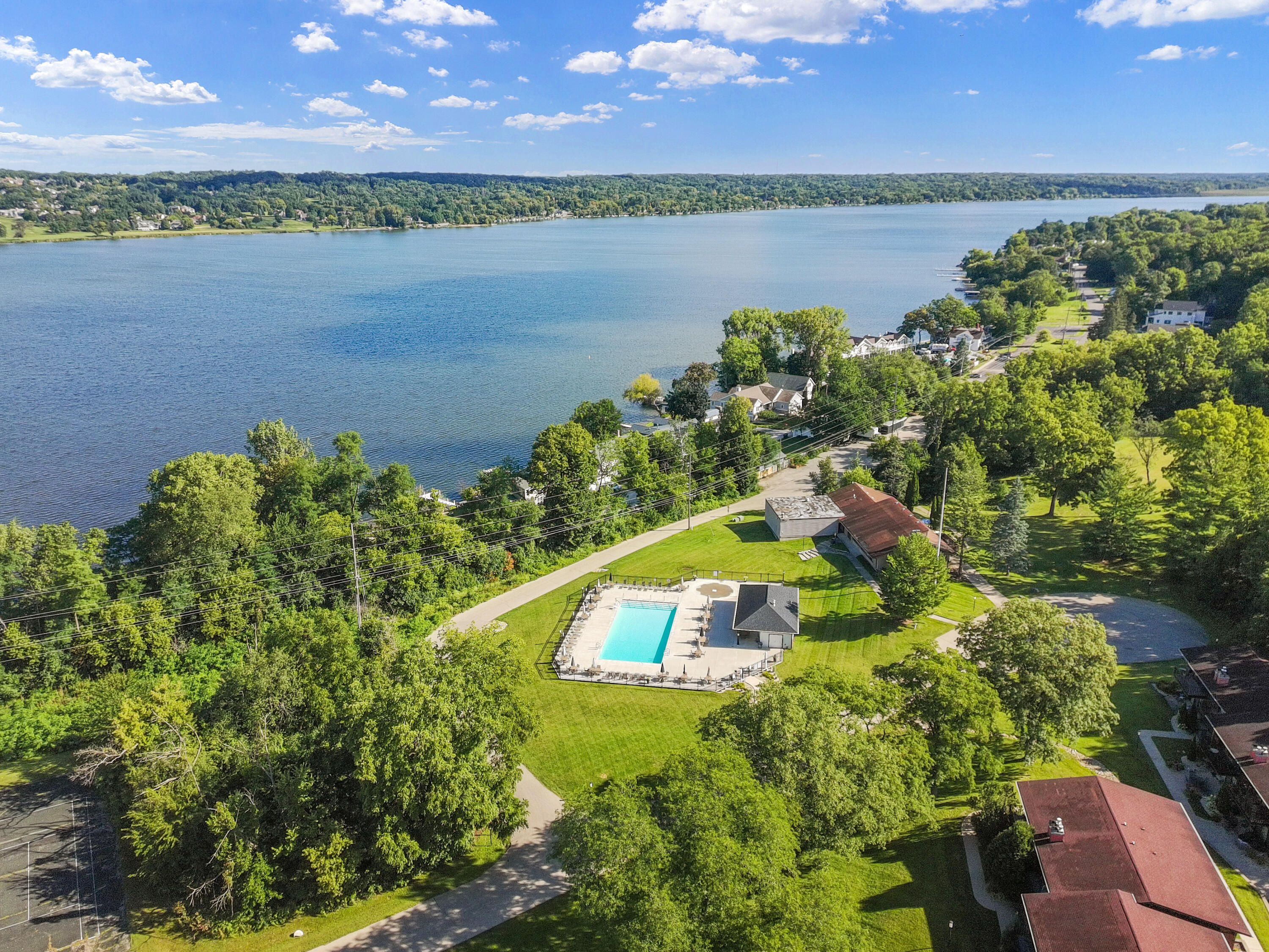 92 Red Chimney Road, Unit 3 Geneva, WI 53147 - Photo 3 of 41 Interlaken