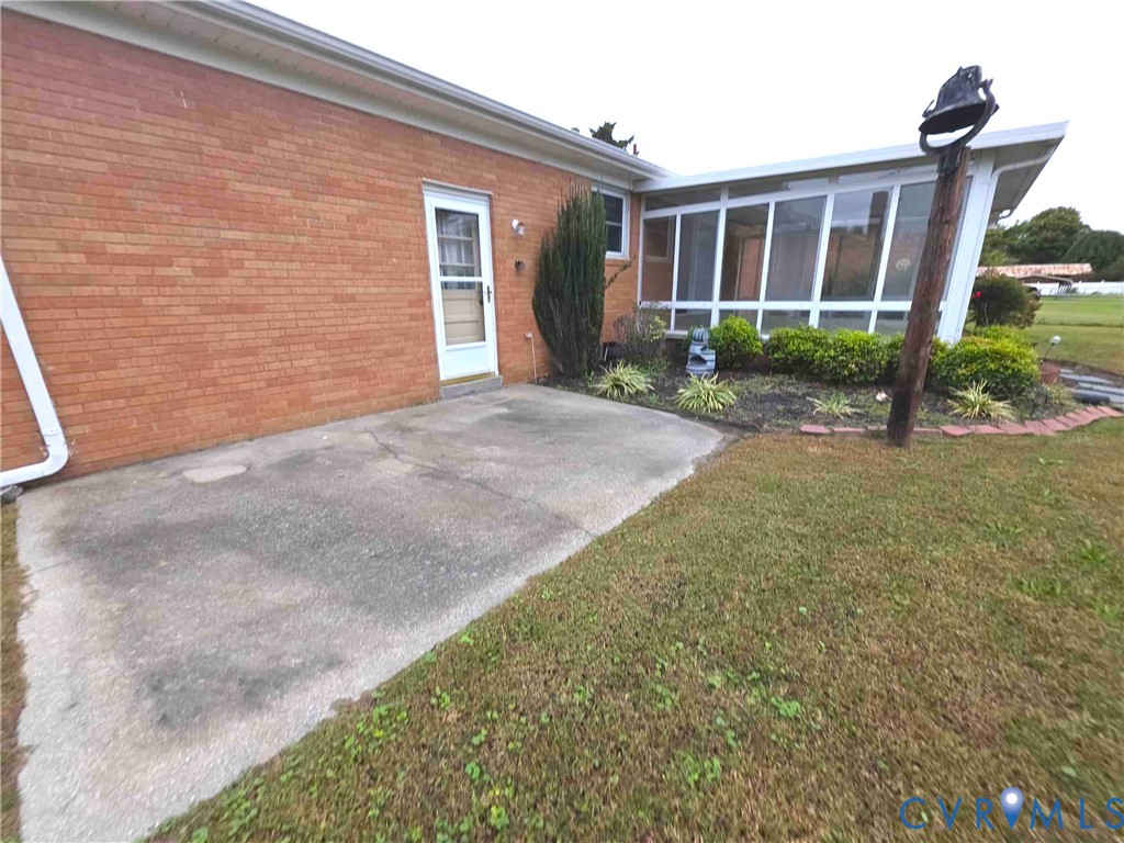 199 Ruritan Drive Emporia, VA 23847 - Photo 25 of 35 a view of a house with backyard and garden