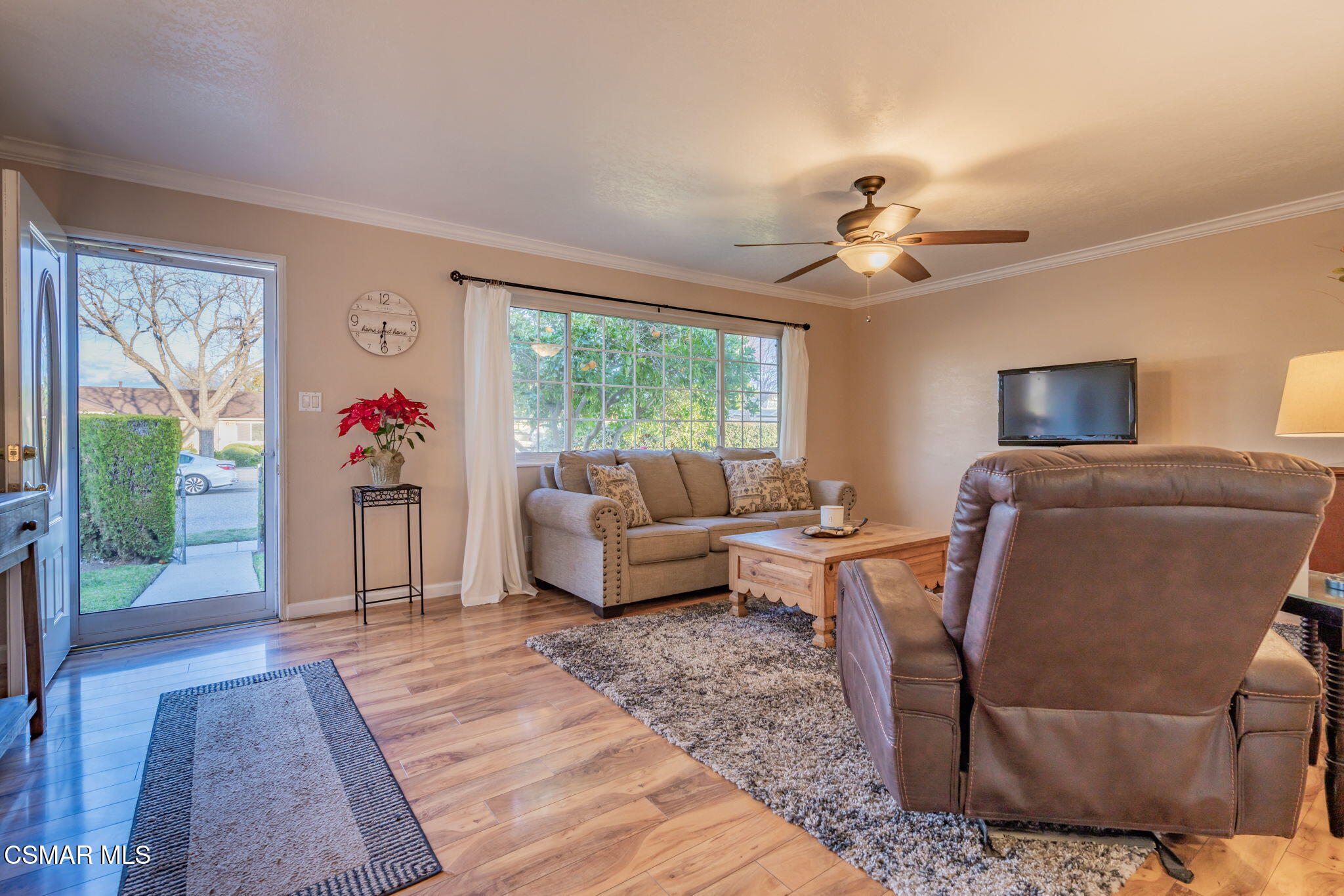 1213 Currant Avenue Simi Valley, CA 93065 - Photo 12 of 53 12-web-or-mls-_CK19785