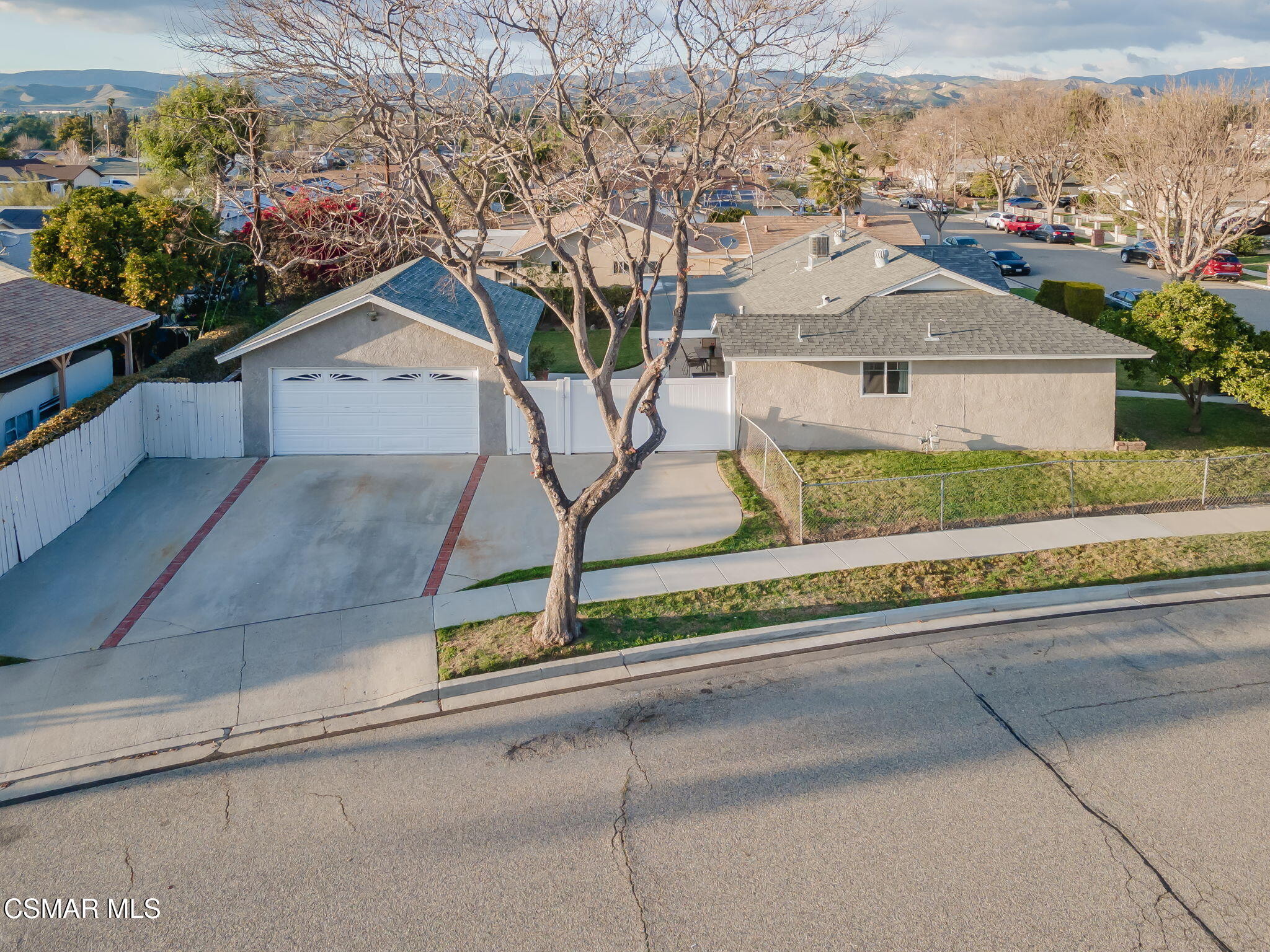 1213 Currant Avenue Simi Valley, CA 93065 - Photo 46 of 53 46-web-or-mls-DJI_0645