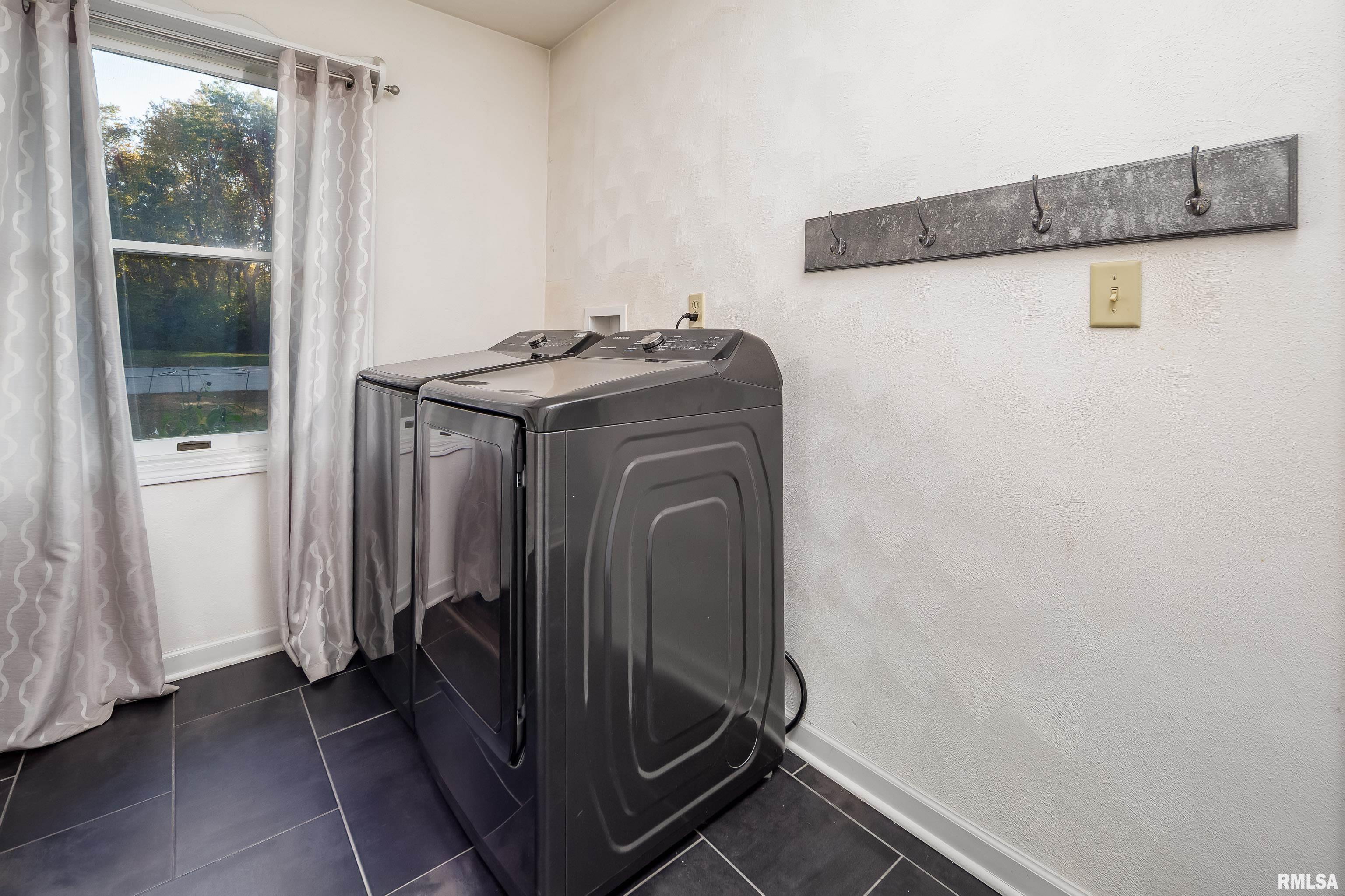 26 Timber Ridge Drive Coal Valley, IL 61240 - Photo 17 of 54