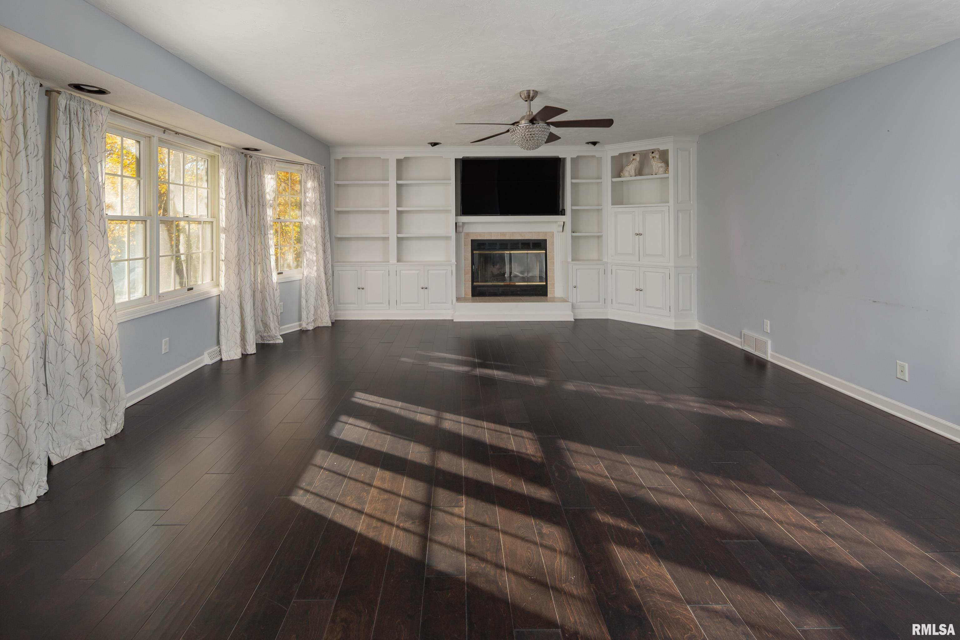 26 Timber Ridge Drive Coal Valley, IL 61240 - Photo 10 of 54