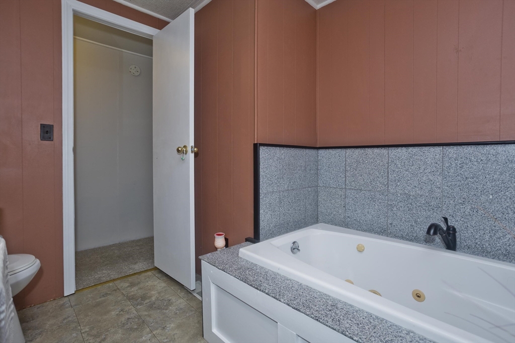 93 Grochmal Avenue, Unit 12 Springfield, MA 01151 - Photo 17 of 28