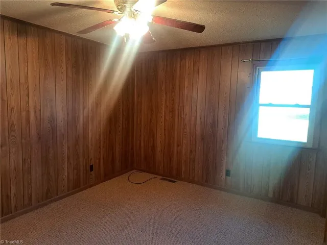 $225,000 | 944 Doe Run Road, Ararat, VA 24053