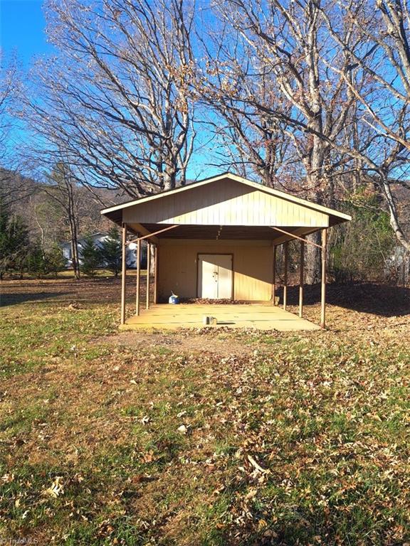 944 Doe Run Road Ararat, VA 24053 - Photo 21 of 24