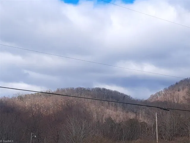 $225,000 | 944 Doe Run Road, Ararat, VA 24053