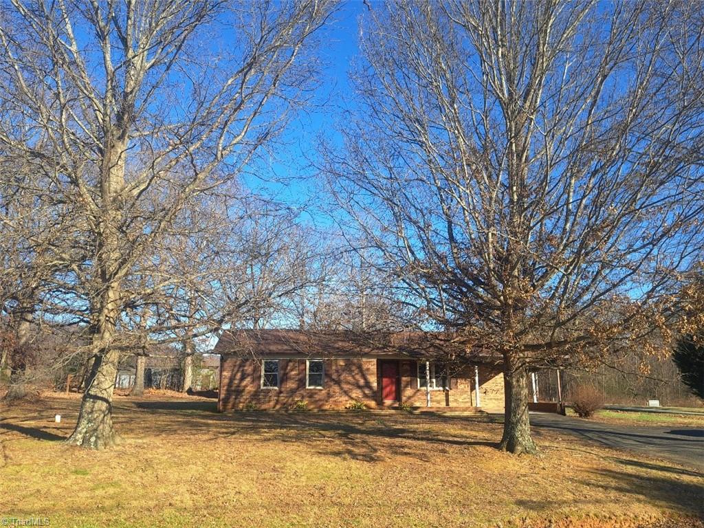 944 Doe Run Road Ararat, VA 24053 - Photo 8 of 24