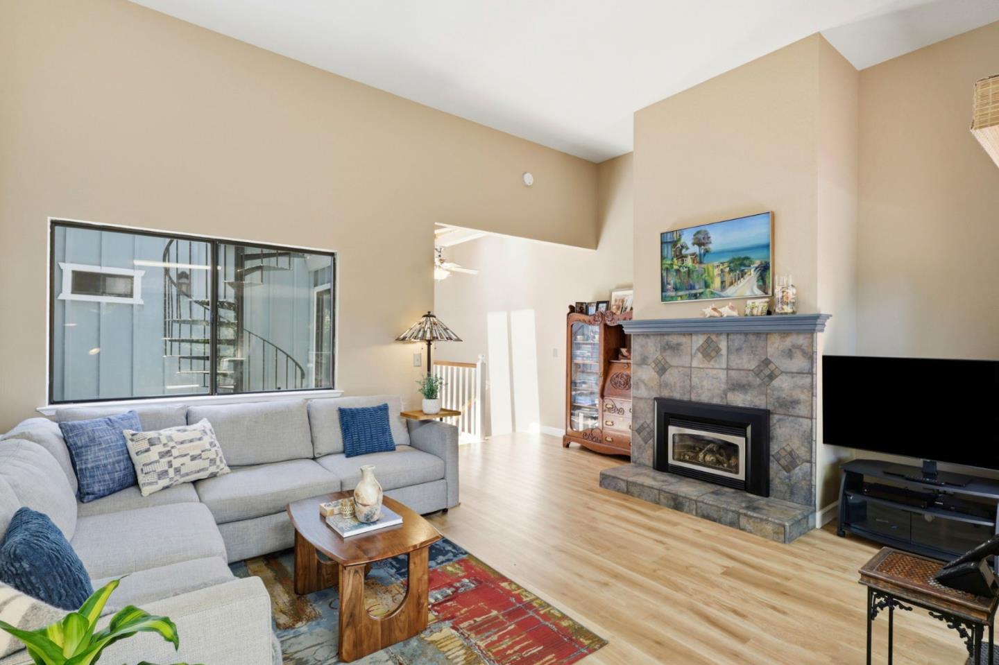 2052 Wharf Road Capitola, CA 95010 - Photo 19 of 48