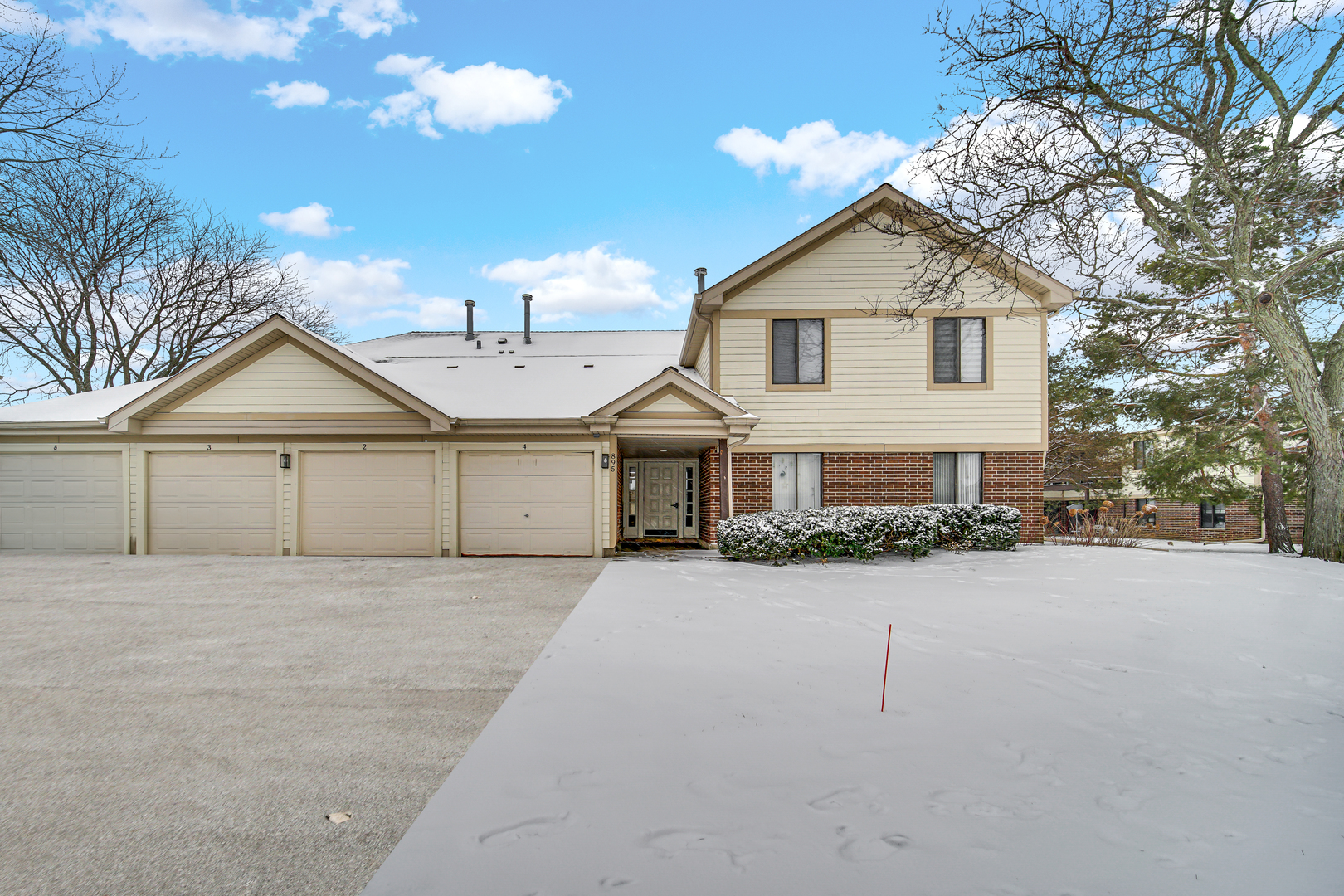 895 Coach Road, Unit 17322 Palatine, IL 60074 - Photo 1 of 24 Gallery Image 1