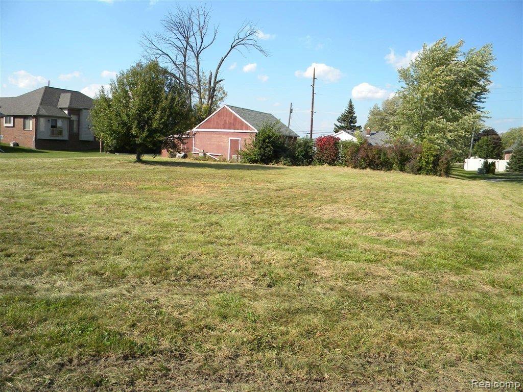 20980 23 Mile Road Macomb, MI 48044 - Photo 3 of 7 DSCN7668.JPG