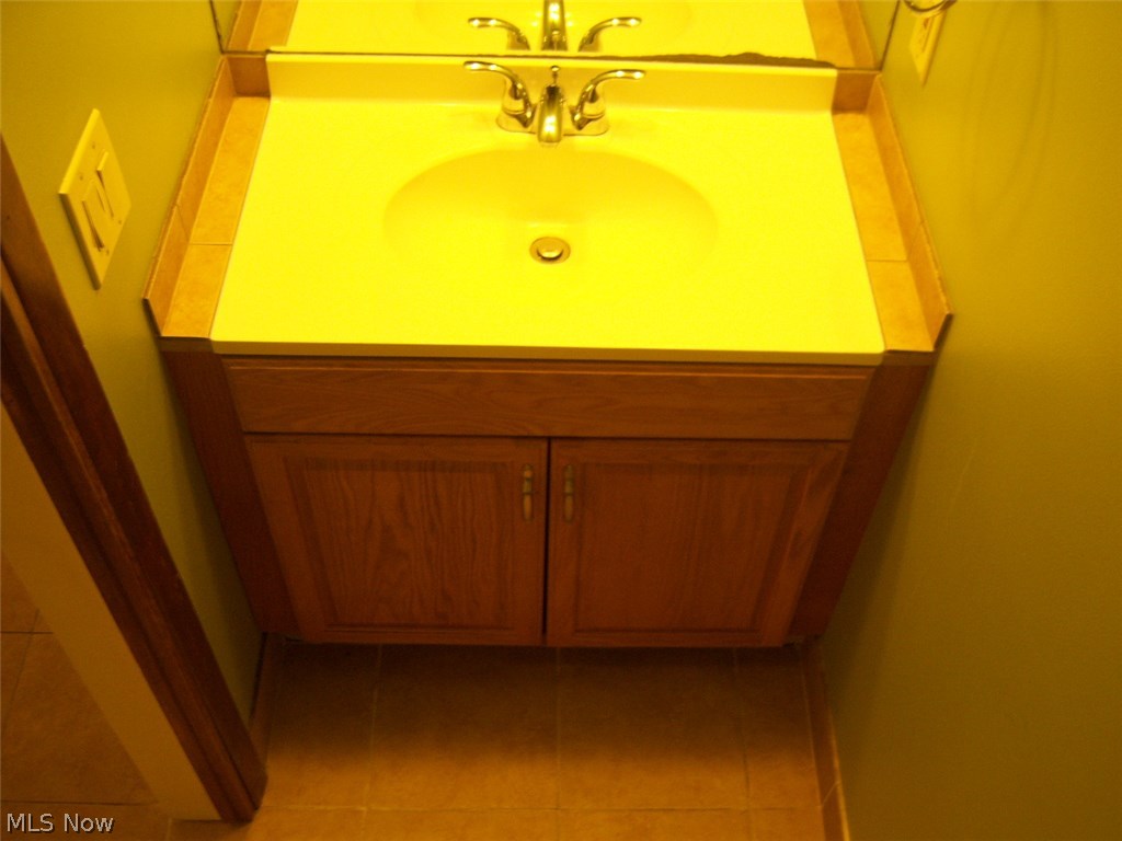 10783 Gate Post Road Strongsville, OH 44149 - Photo 11 of 23 Gallery Image 11