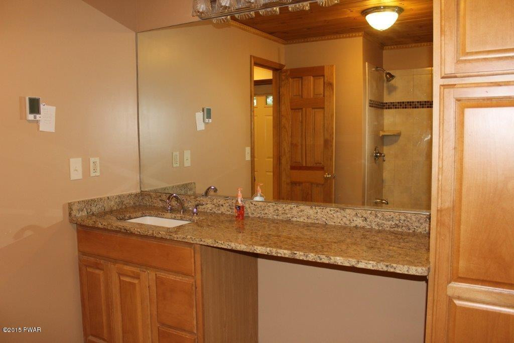 2825 Rockway Road Lake Ariel, PA 18436 - Photo 21 of 34